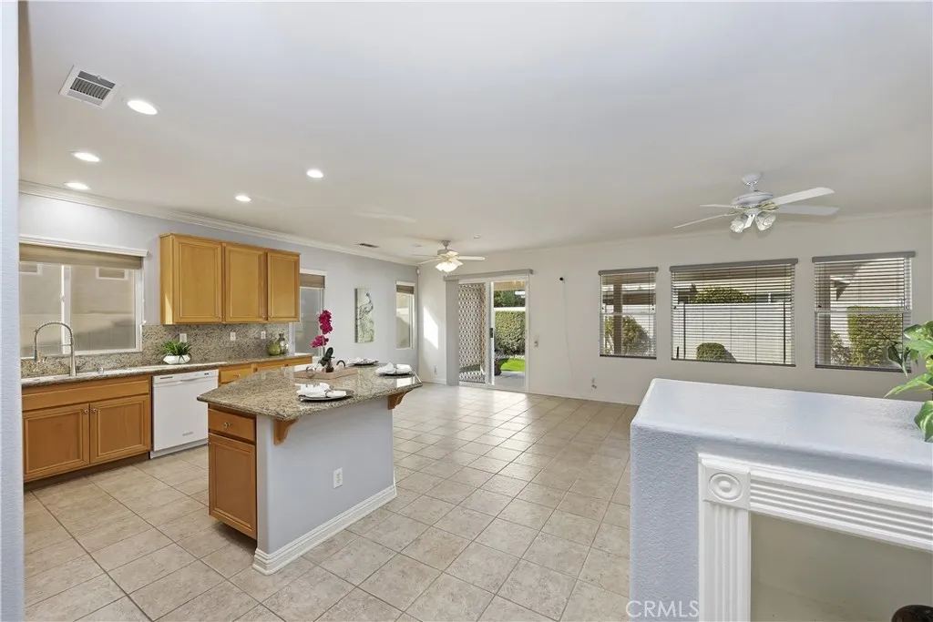 28330 Pleasanton Court, Menifee, California 92584 home-pic-15